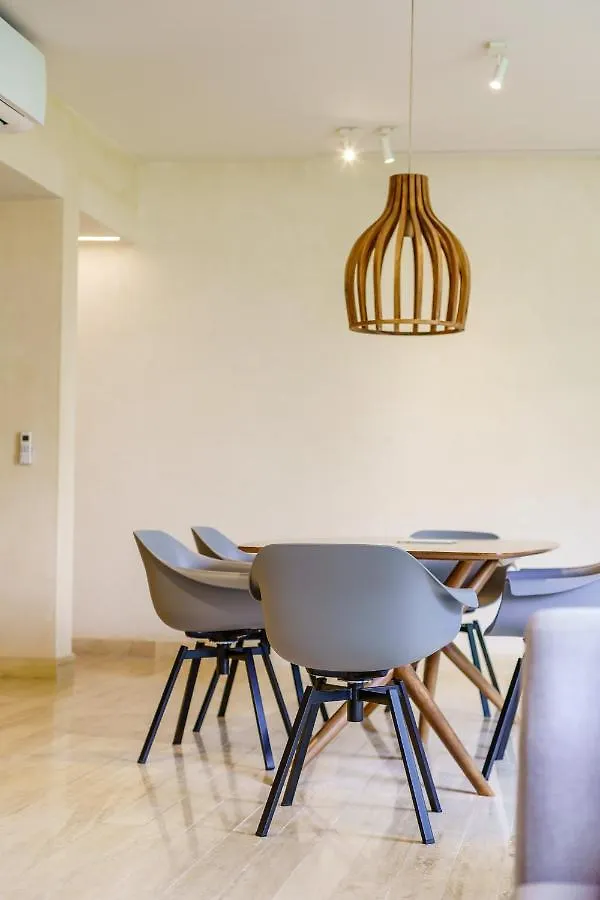 204 Hidden Gem Apartment In The Heart Of Tulum W/ Huge Private Terrace And Pool For 6 Pax