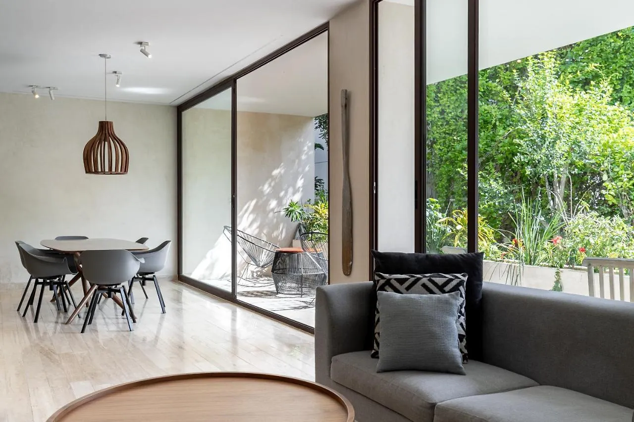 204 Hidden Gem Apartment In The Heart Of Tulum W/ Huge Private Terrace And Pool For 6 Pax