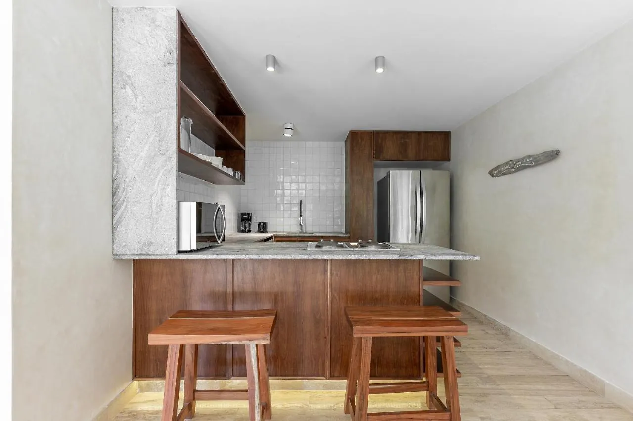 204 Hidden Gem Apartment In The Heart Of Tulum W/ Huge Private Terrace And Pool For 6 Pax