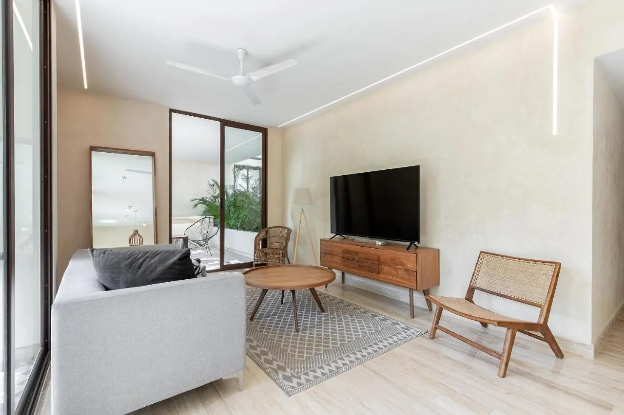 204 Hidden Gem Apartment In The Heart Of Tulum W/ Huge Private Terrace And Pool For 6 Pax