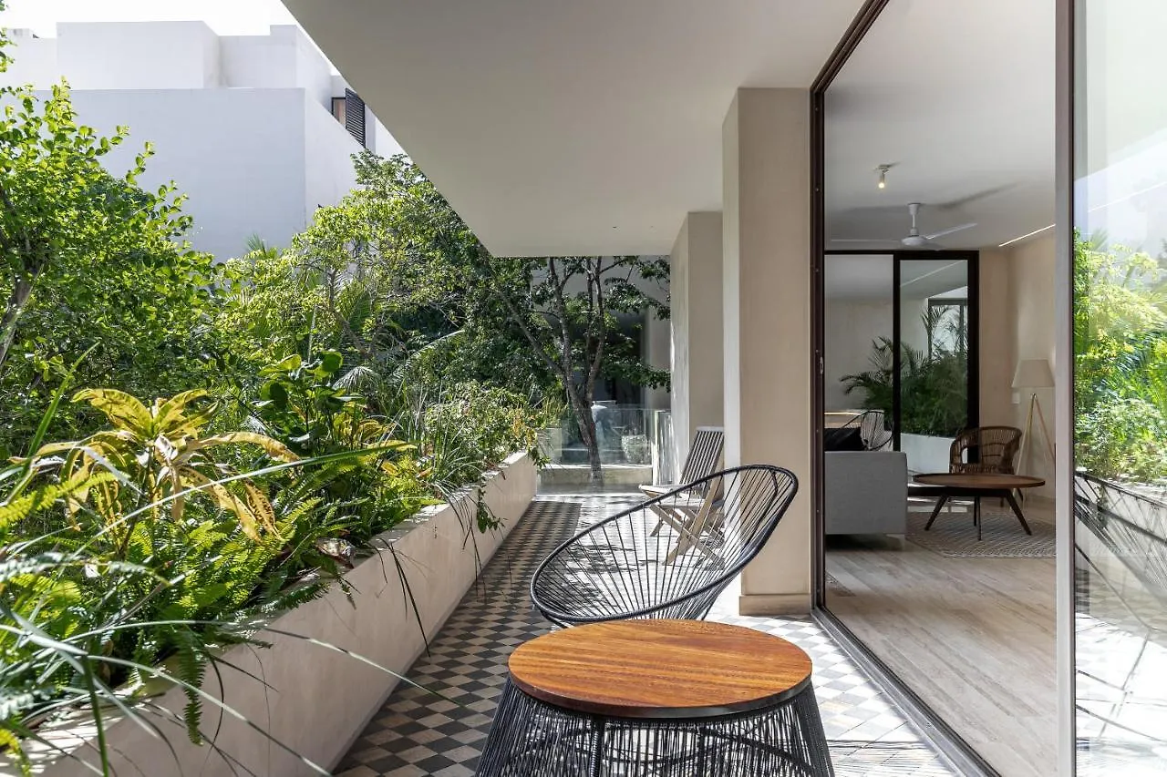 204 Hidden Gem Apartment In The Heart Of Tulum W/ Huge Private Terrace And Pool For 6 Pax