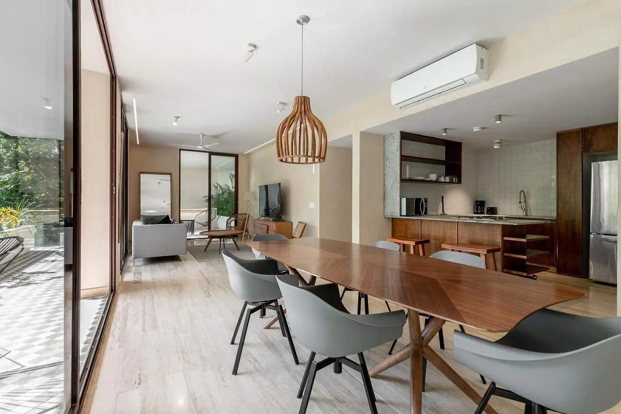 204 Hidden Gem Apartment In The Heart Of Tulum W/ Huge Private Terrace And Pool For 6 Pax 0*,  Meksyk